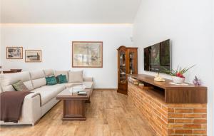 Stunning Home In Pula 