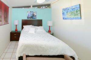Relax at Artists Secret Garden, KOI Pond & Jacuzzi, 4 BIG groups