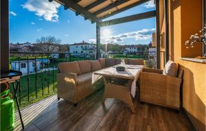 Amazing Apartment In Krsan With Wifi 