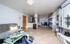 Amazing Apartment In Krsan With Wifi