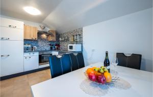 Amazing Apartment In Krsan With Wifi