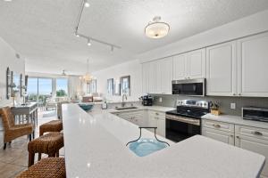 Fun In The Sun! Crescent at Miramar - Gulf Front+Beach Chairs