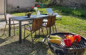 3 Bedroom Nice Home In Lanisce 