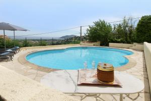 Maisons de vacances SOPHIES HOMES VILLA PANORAMIC SEA VIEW and POOL : photos des chambres