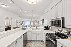 Fun In The Sun! Crescent at Miramar - Gulf Front+Beach Chairs