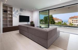 Pet Friendly Apartment In Malinska 
