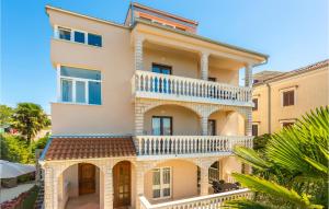 Nice Apartment In Malinska With Wifi