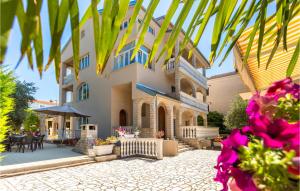 1 Bedroom Amazing Apartment In Malinska