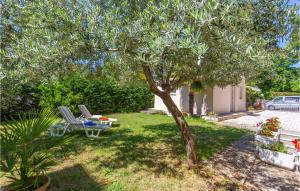 1 Bedroom Amazing Apartment In Malinska 