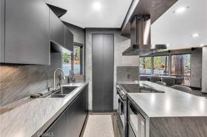 Modern Mountain Luxury Soak, Stay, & Be Spoiled