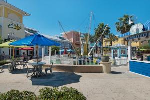 Penthouse! Beautiful Views! Newly Remodeled and Listed!
