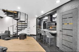 Modern Mountain Luxury Soak, Stay, & Be Spoiled
