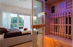 Cozy Home In Klimno With Wifi 
