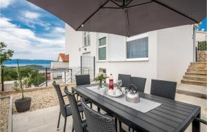 3 Bedroom Beautiful Home In Njivice