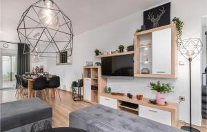 4 Bedroom Lovely Home In Bribir