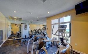 Penthouse! Beautiful Views! Newly Remodeled and Listed!