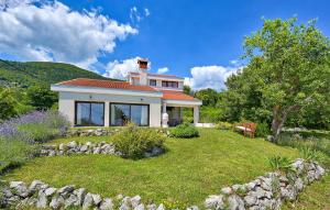 Awesome Home In Icici With Wifi 