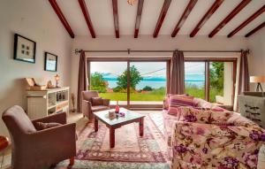 Awesome Home In Icici With Wifi 