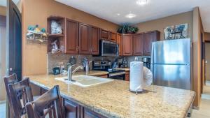 Chasing Sunsets Penthouse Perfect Elegant Ocean Front Condo