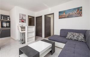 Gorgeous Home In Rukavac With Kitchen