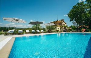 6 Bedroom Awesome Home In Grubine 