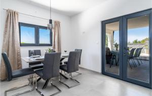 Stunning Home In Stanici