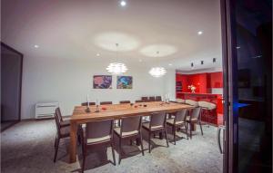 Cozy Home In Donji Prolozac With Sauna 