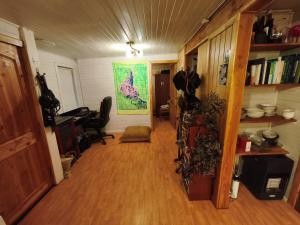 Acogedora habitación en casa cerca del centro