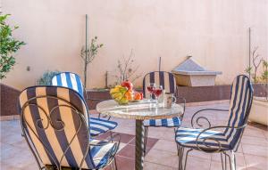 Gorgeous Apartment In Baska Voda