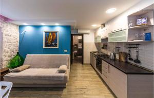 Gorgeous Apartment In Slatine With Wifi