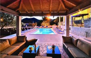 1 Bedroom Amazing Apartment In Poljica