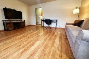 3 Bedroom Central Home Away