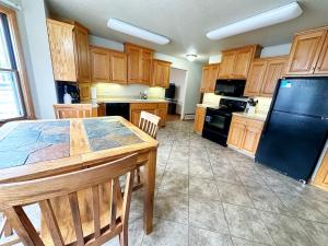 3 Bedroom Central Home Away