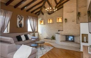 Nice Home In Dubrava Kod Sibenika