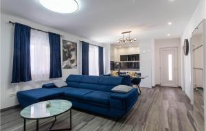 Cozy Home In Kastel Stari 