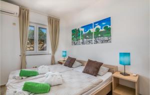 Stunning Home In Miholascica