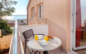 Stunning Apartment In Baska Voda 