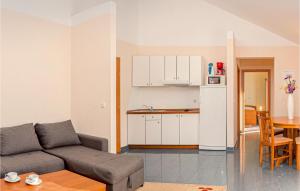 Stunning Apartment In Baska Voda