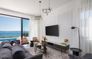 Nice Home In Okrug Gornji