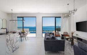 Nice Home In Okrug Gornji