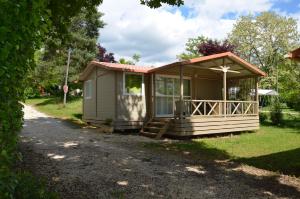 Campings Chalet Type A 6 persoons met 3 slaapkamers en overdekt terras : photos des chambres
