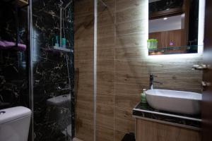 Holiday Stylish City-Center Studio