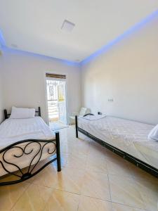 Modern Cozy Apartment With Free Parking