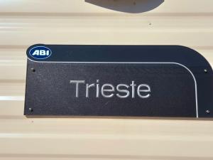 Whitstable Trieste - 3 Bedroom, sleeps 8 Pet friendly, family friendly