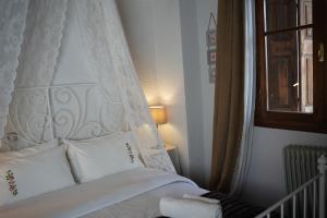 Arachova - Downtown Exclusive Apartment