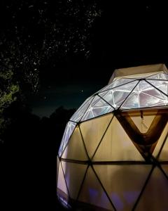 Tentes de luxe Hebergement insolite en bulle et spa : Chambre Quadruple