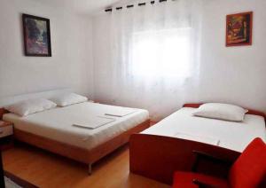 Apartments in Starigrad-Paklenica 42964