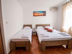 Apartments in Seline - Paklenica Riviera 41711