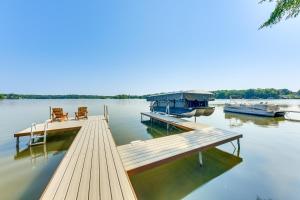 Furnished Deck with Views Mukwonago Lake House!