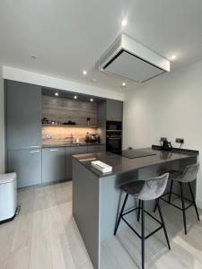 Edinburgh Centre Modern Luxury - Royal Mile Residence
